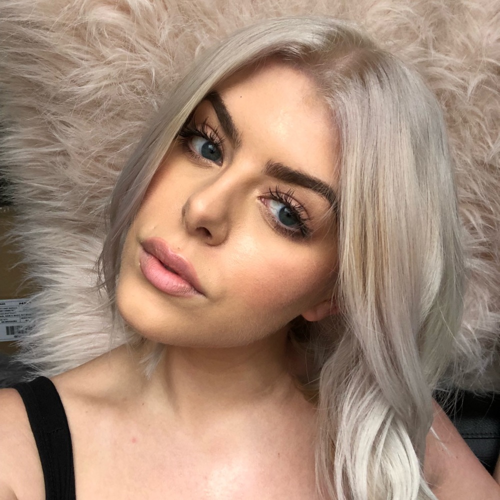 Meet your Posher, Kayla